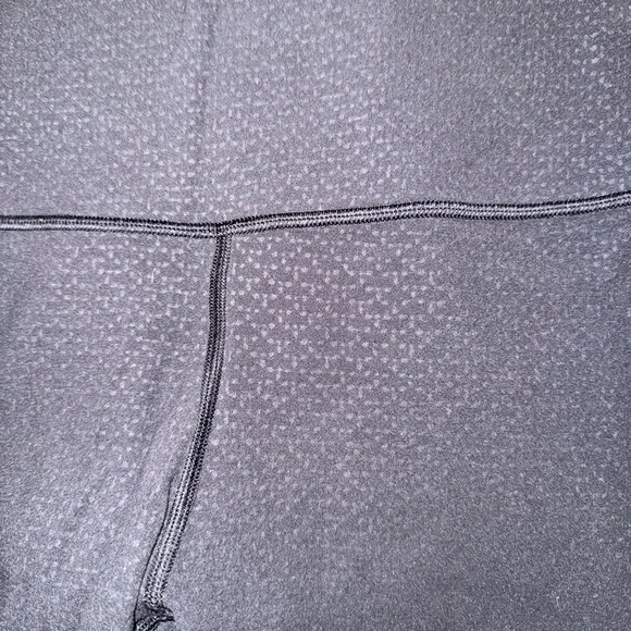lululemon athletica Textured Black Align Leggings 25’ - Picture 3 of 3